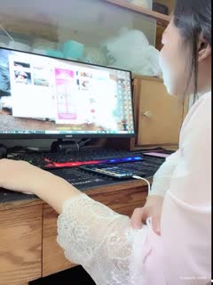 女仆扒开跪着让客人玩蘑菇-国产电影在线影院观看