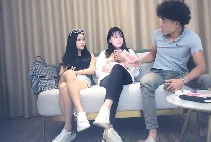另类小说激情小说-TS在线播放